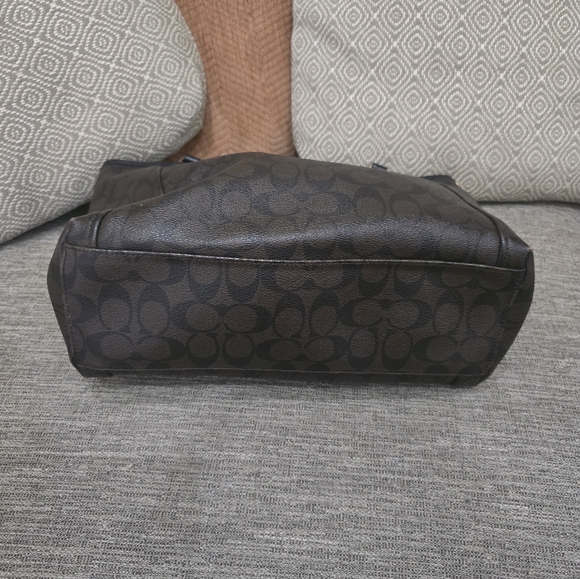 Coach Black Signature Tote Bag - Picture 9 of 11